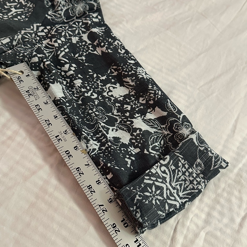 Ruby Rd. Monochrome Floral Tunic - Picture 11 of 12